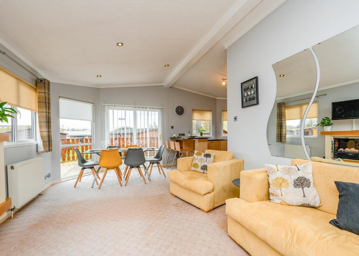 South Lakeland Leisure Village Hornby  Buitenkant foto