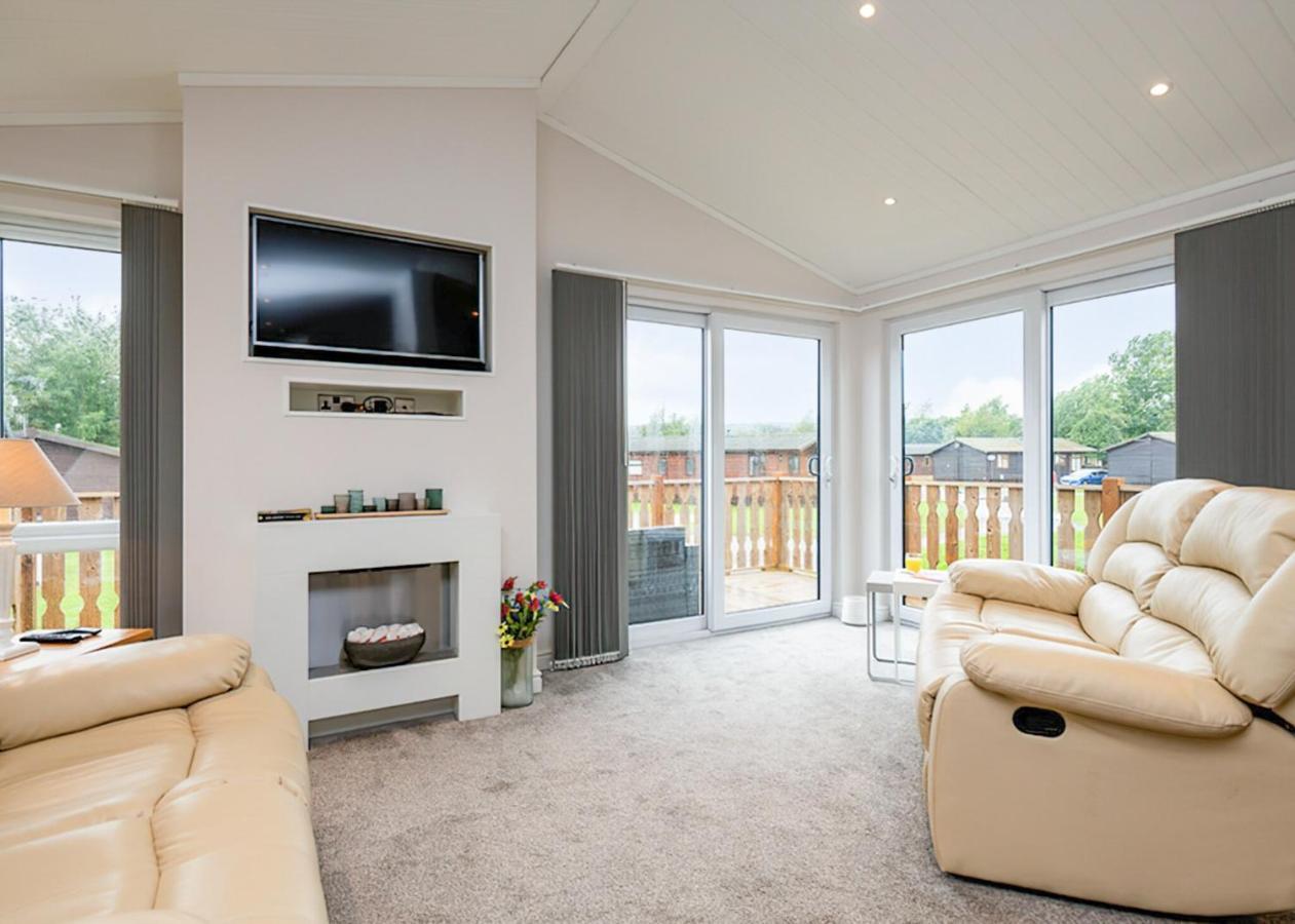 South Lakeland Leisure Village Hornby  Buitenkant foto